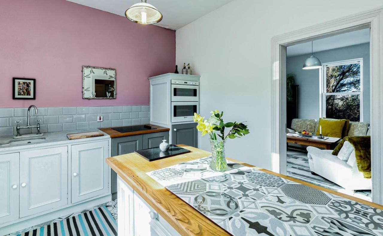 Granville House Apartments And Garden Suites バリーフェリター エクステリア 写真