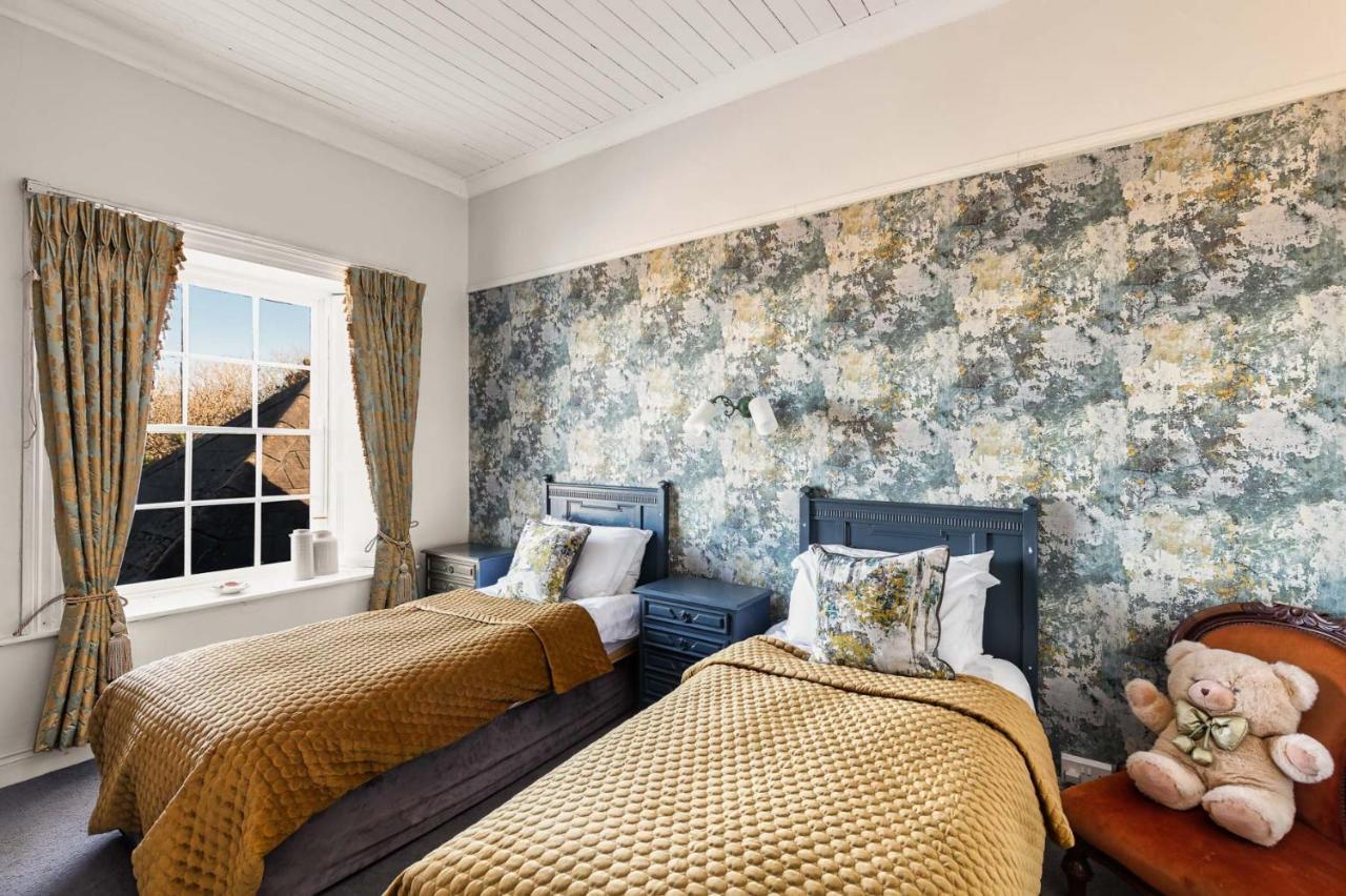 Granville House Apartments And Garden Suites バリーフェリター エクステリア 写真