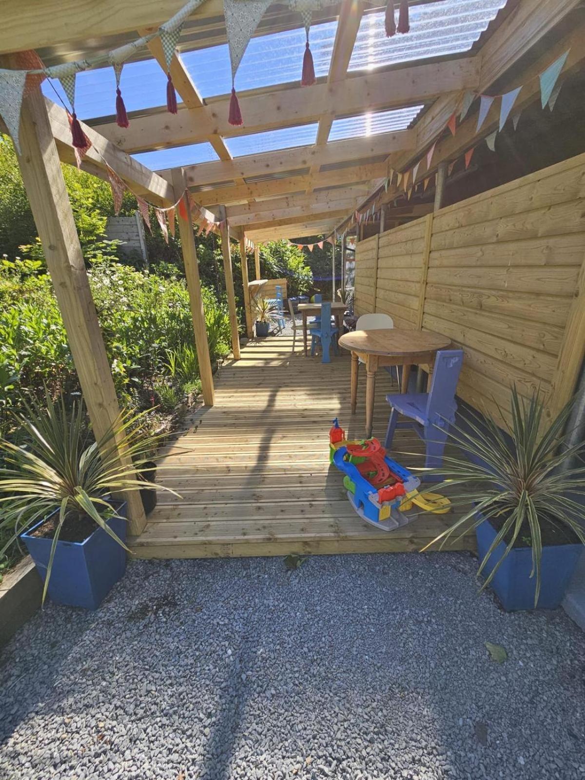 Granville House Apartments And Garden Suites バリーフェリター エクステリア 写真