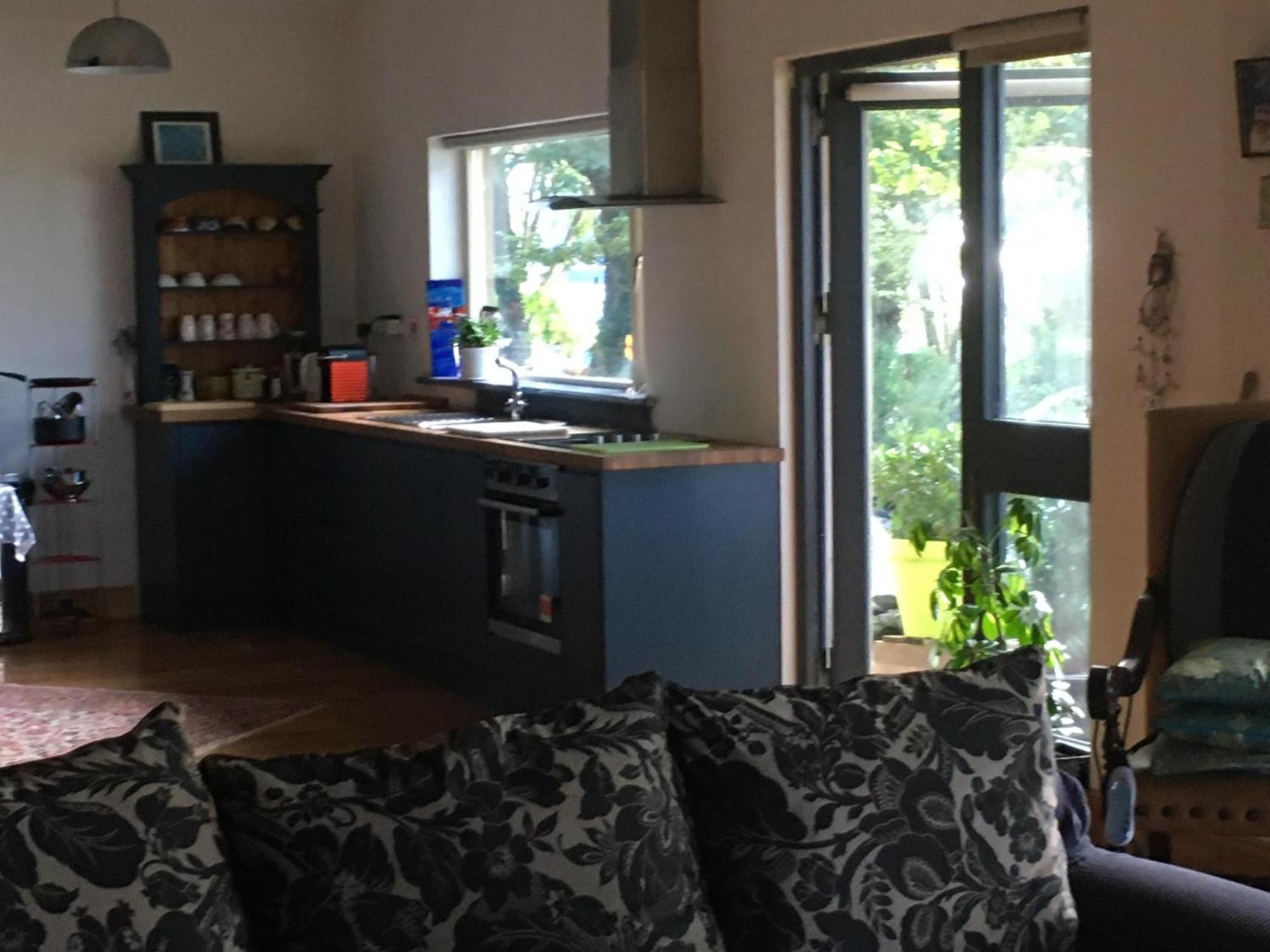 Granville House Apartments And Garden Suites バリーフェリター エクステリア 写真