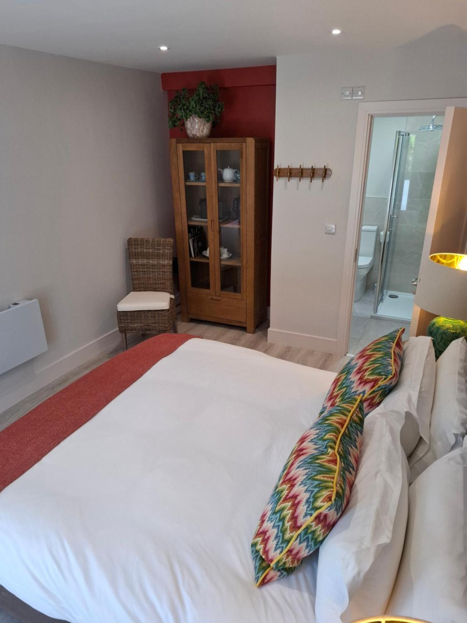 Granville House Apartments And Garden Suites バリーフェリター エクステリア 写真