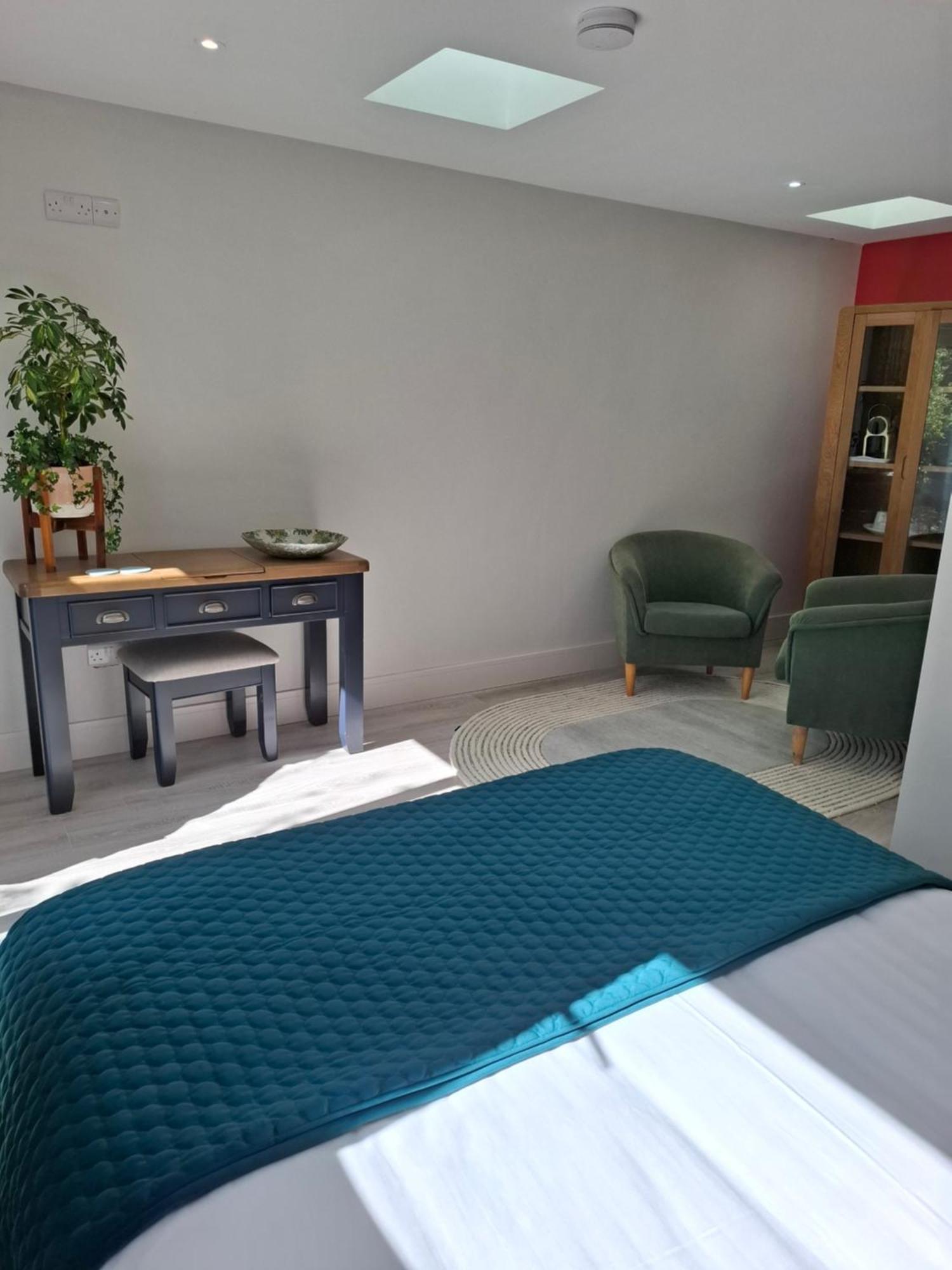Granville House Apartments And Garden Suites バリーフェリター エクステリア 写真